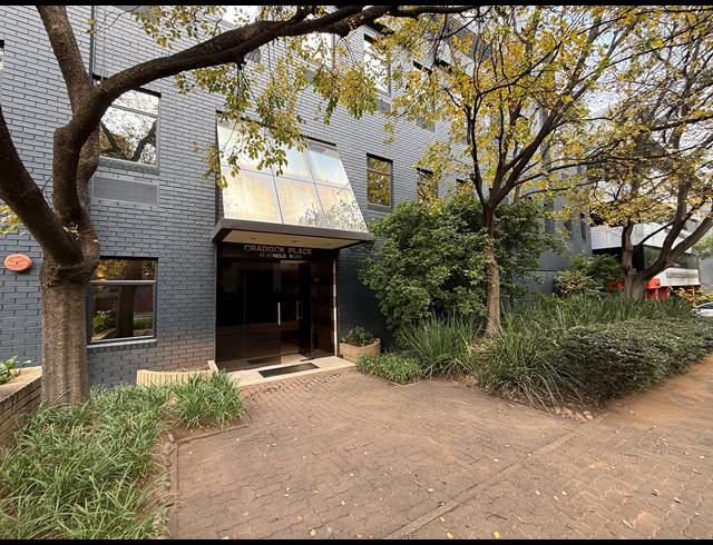 374M² OFFICE TO LET IN ROSEBANK